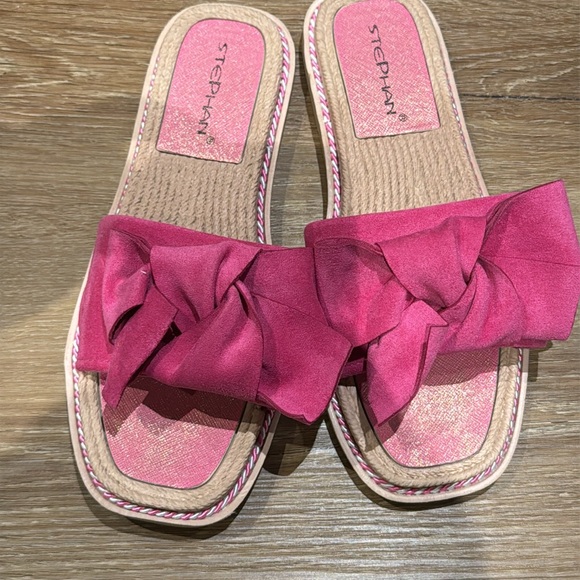 Pink ruffle slides (brand: Stephan, size 41) – playful, bold, and feminine. - Picture 4 of 4